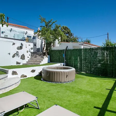 Casa Tito Y Teresita * Vega de San Mateo